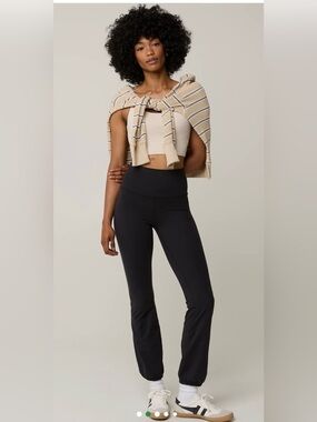 OFFLINE by Aerie The Hugger High Waisted Cinch Pant – Black – Size‎ Small Short